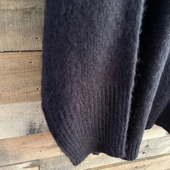 Time And Tru Black Maternity‎ Mock Neck Sweater Size Large - Picture 4 of 11